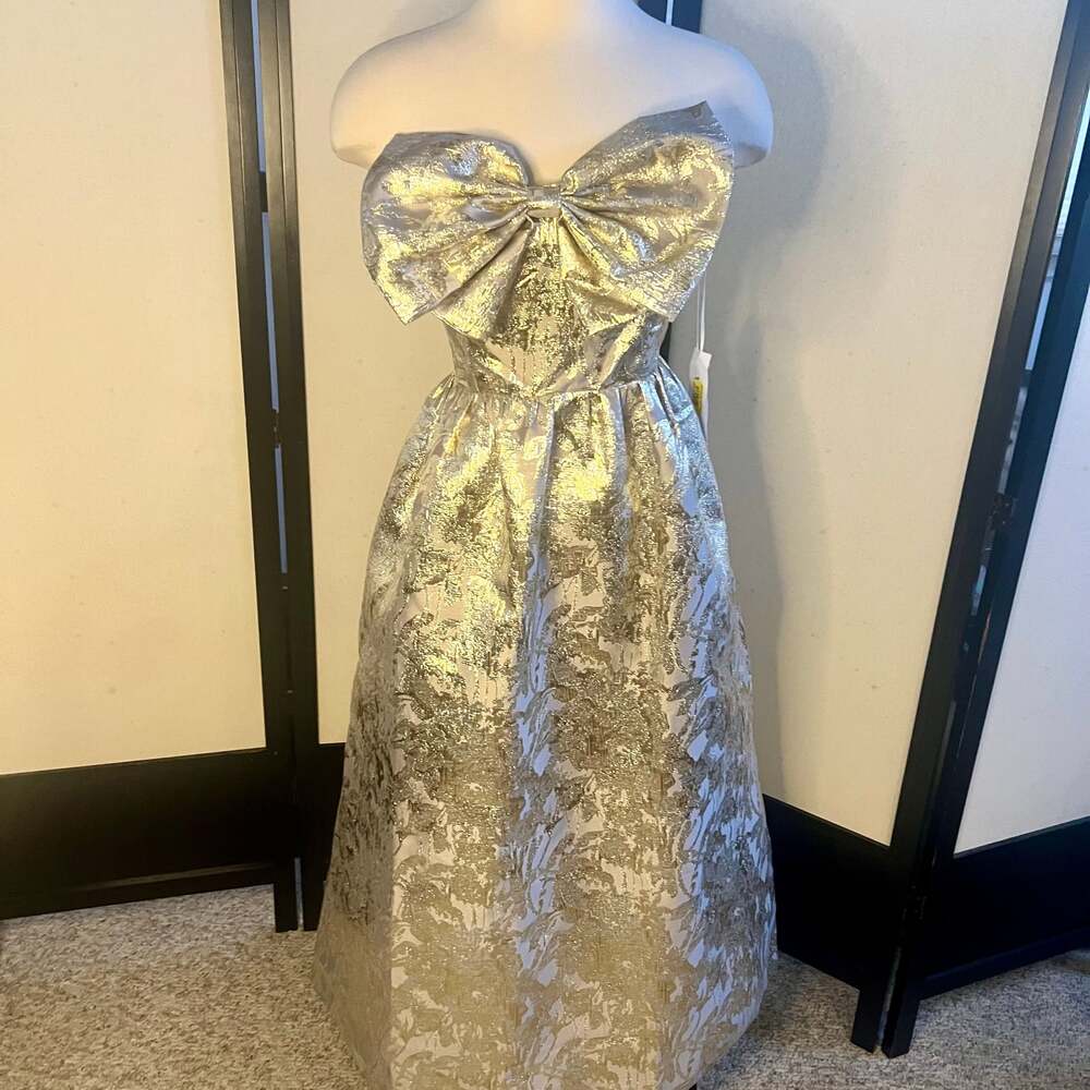 J.Marie Gold Strapless Dress With Bow Medium. NWT!
